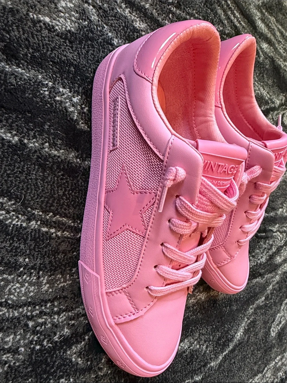 Vintage Havana Pink Low-Top Sneakers - Picture 4 of 7